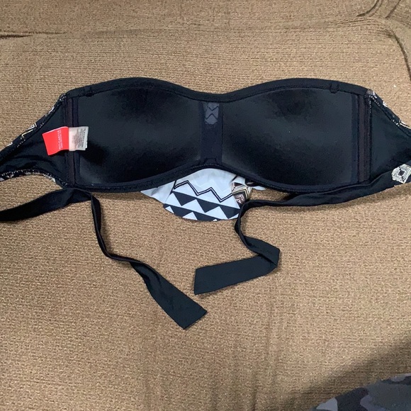 Strapless bathing suit top - Picture 3 of 3